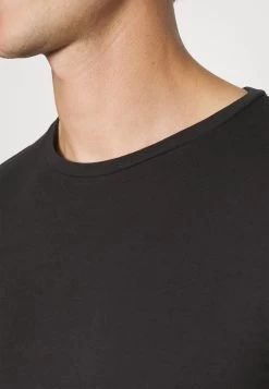 Pier One 3 Pack Muscle Fit- Basic T-Shirt - Black -Clothing Promotion Shop 4bb67ef78ddb494cb68f3fbd13ed6a54