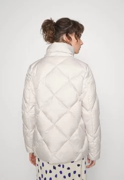 Marc O'Polo Diamond Quilting Detachable Hood Welt Poc - Down Jacket - Chalky Stone -Clothing Promotion Shop 5d608c7a9e8b4cf2a9e8b6212c69d85a