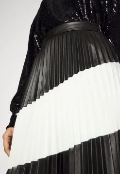 Boss Vasata - A-Line Skirt -Clothing Promotion Shop 69ab4f62f00749c580cb3f110a6619e9