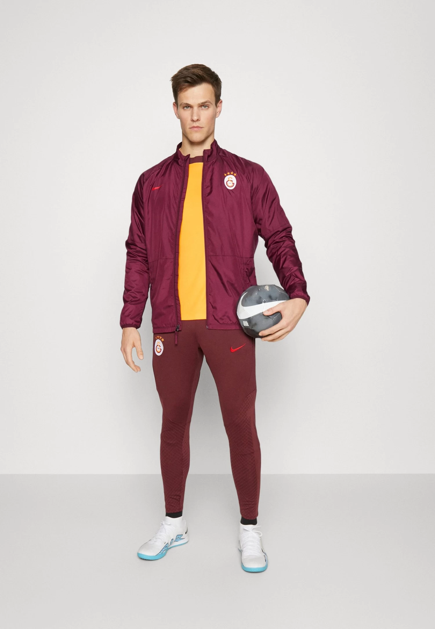 Nike Performance Galatasaray Istanbul Dry Academy Jacket - Club Wear - Night Maroon 4 Nike Performance Galatasaray Istanbul Dry Academy Jacket - Club Wear - Night Maroon - Image 2