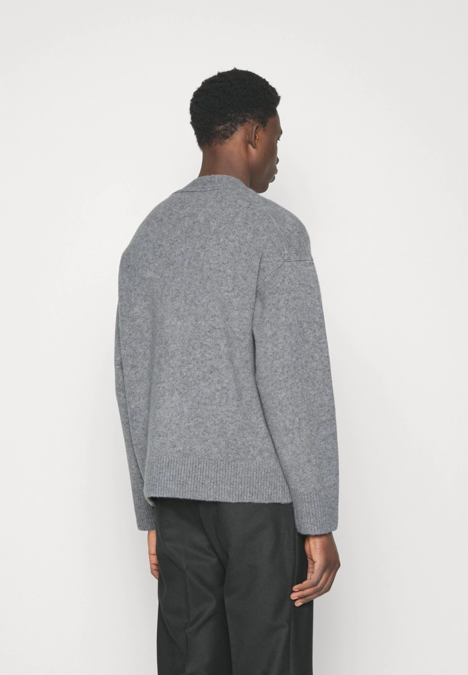 Hugo Sopro - Cardigan - Medium Grey 5 Hugo Sopro - Cardigan - Medium Grey - Image 3