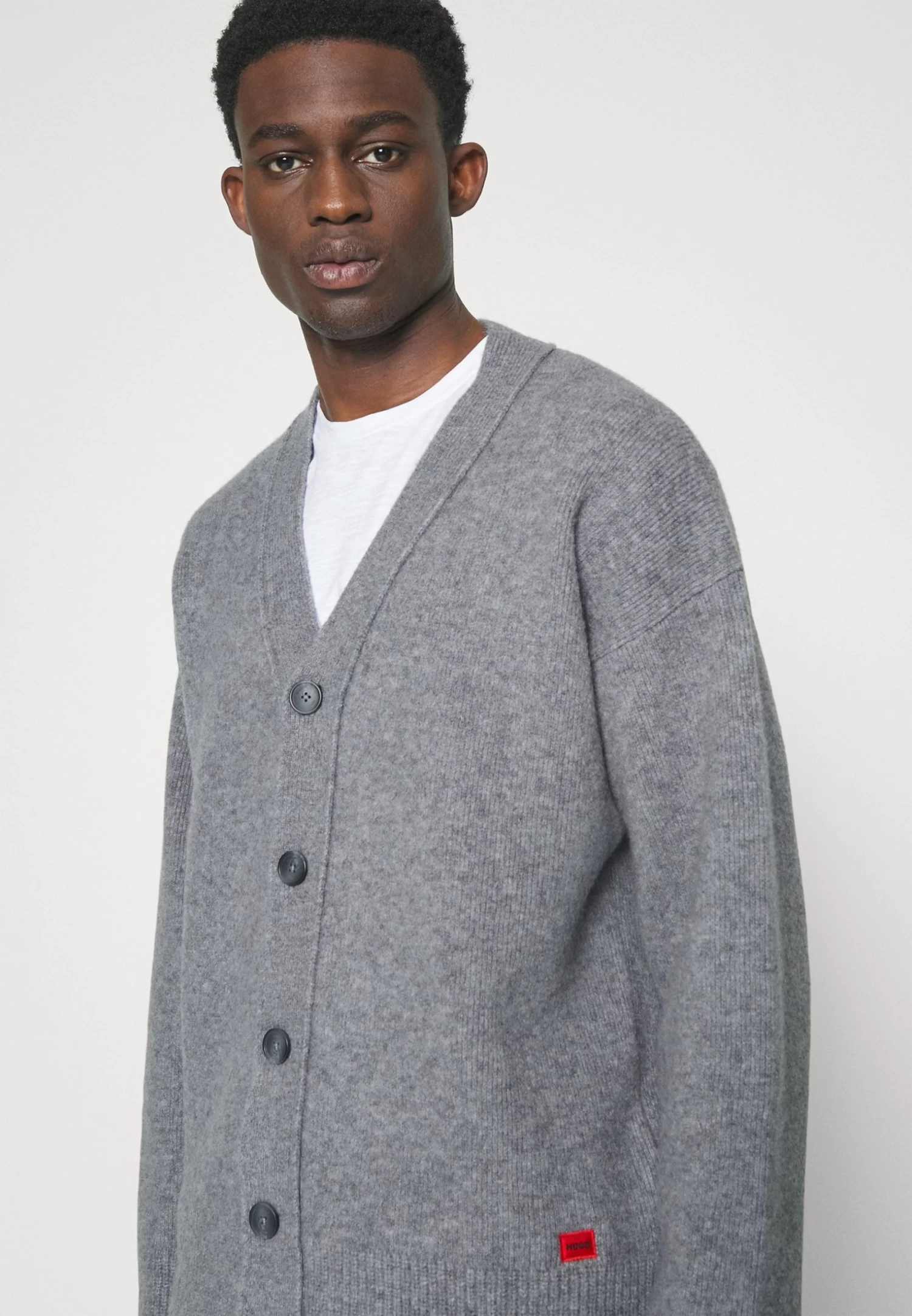 Hugo Sopro - Cardigan - Medium Grey 6 Hugo Sopro - Cardigan - Medium Grey - Image 4