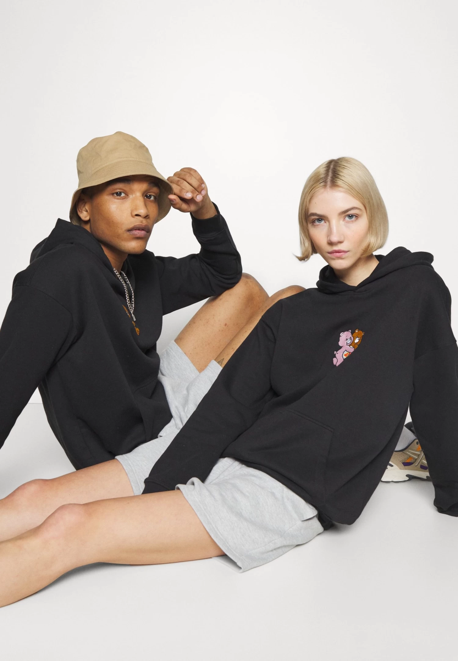 YOURTURN Care Bears Unisex - Hoodie - Black 6 YOURTURN Care Bears Unisex - Hoodie - Black - Image 4